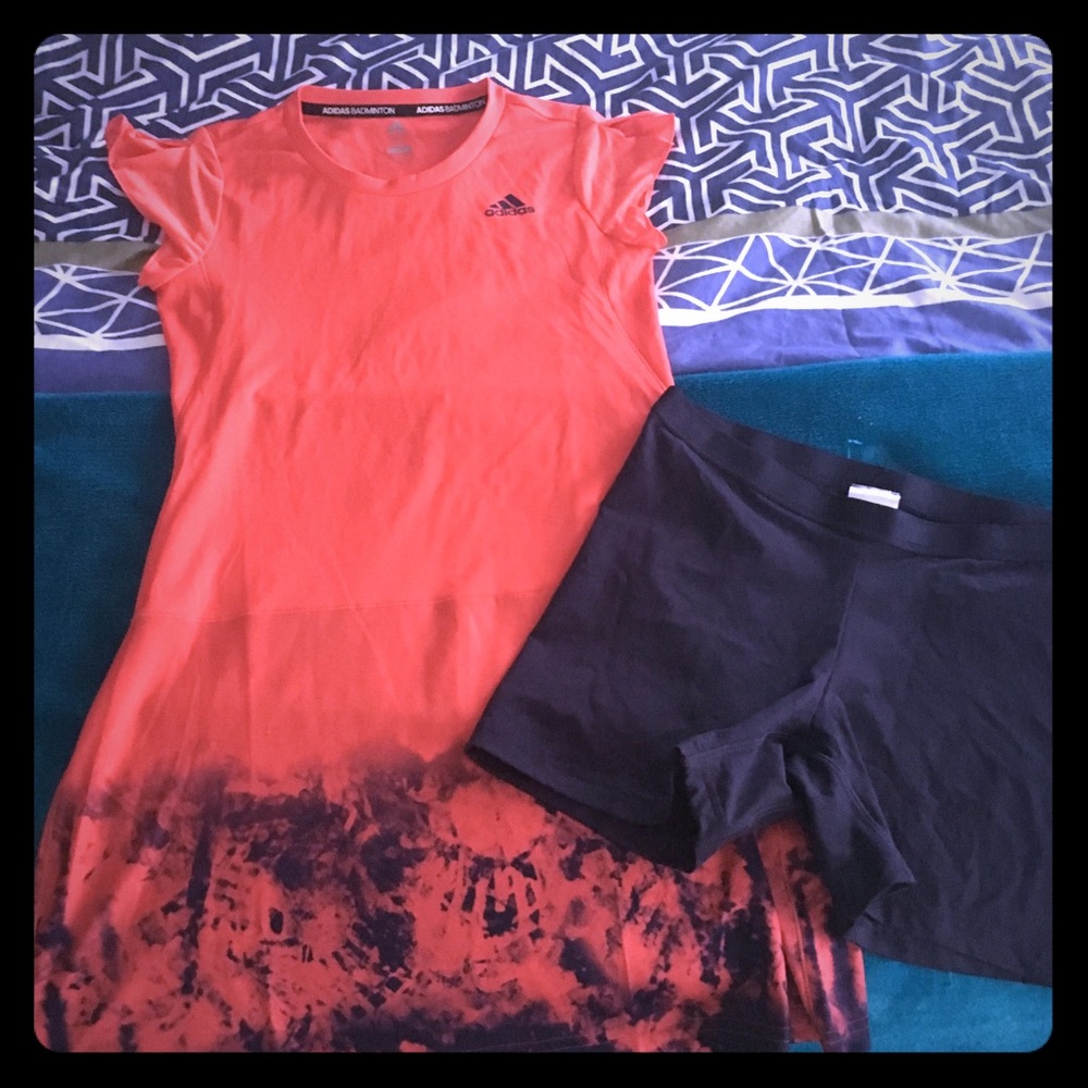 Tennis/badminton Adidas dress L. Shorts included